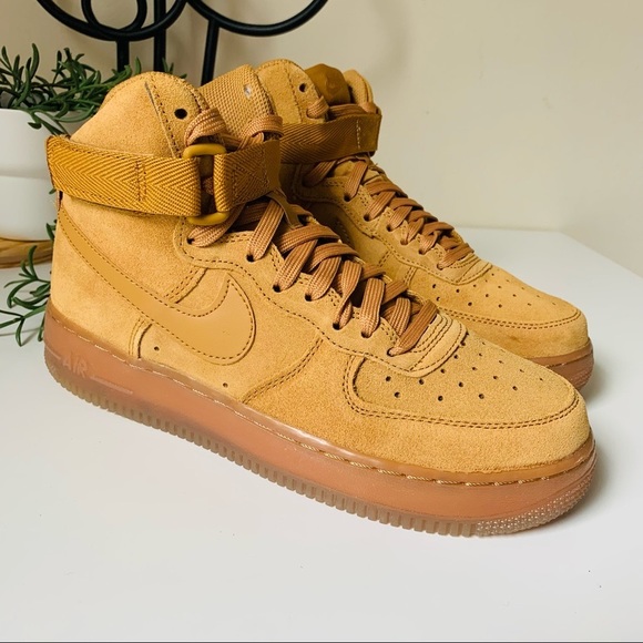 Nike Air Force 1 High LV8 3 - Picture 3 of 10